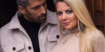 Αθηνά New York-The Bachelor: Αυτή είναι η πραγματική της ηλικία