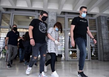 Θεσσαλονίκη- Δολοφονία ταξιτζή: “Να το πάρω πάνω μου ως Ελληνίδα μάνα, αλλά δεν το έκανα εγώ” λέει η 46χρονη (video)