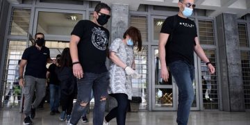 Alldaynews.gr Θεσσαλονίκη- Δολοφονία ταξιτζή: “Να το πάρω πάνω μου ως Ελληνίδα μάνα, αλλά δεν το έκανα εγώ” λέει η 46χρονη (video)