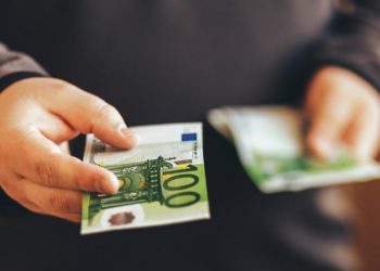 Alldaynews.gr Έκτακτο επίδομα σε υγειονομικούς, συνταξιούχους και άτομα με αναπηρία – Δείτε τα κριτήρια και τα ποσά
