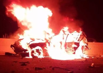 Τραγωδία Πριν Λίγο: Απανθρακώθηκε Ζωντανός μέσα στο φλεγόμενο αυτοκίνητό του[photos]