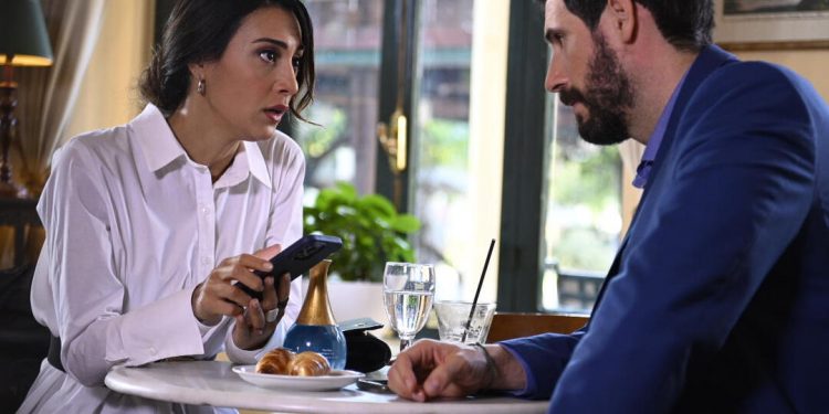 Alldaynews.gr Σασμός – spoiler alert: Πώς μαθαίνει ο Άγγελος την ταυτότητα του πατέρα του; Αυτό δεν το περιμέναμε