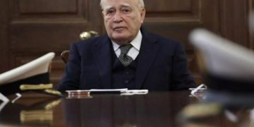 ΕΚΤΑΚΤΟ: Πέθανε ο πρώην Πρόεδρος της Δημοκρατίας Κάρολος Παπούλιας