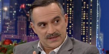 Alldaynews.gr Κρατερός Κατσούλης: Τα σχόλια και τα «τέρατα» για τον χωρισμό του με την Κατερίνα Καραβάτου