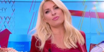 Alldaynews.gr Ελένη Μενεγάκη: Το μήνυμα για την ηλικία της, που έστειλε στον Αντώνη Κανάκη και τους Ράδιο Αρβύλα