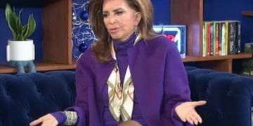 Alldaynews.gr Μιμή Ντενίση στον αέρα της ΕΡΤ: «Δεν δέχομαι τη συγγνώμη σας, είστε στούρνοι»