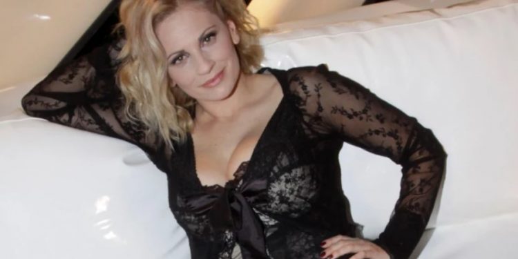 Alldaynews.gr Σοκ με την Θεοφανία Παπαθωμά-Αποχώρησε αιφνιδίως από την παράσταση που πρωταγωνιστούσε