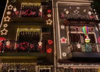 Alldaynews.gr Τρίβει τα χέρια της η ΔΕΗ: Στολισμός σε σπίτι στην Πάτρα με 15.000 λαμπάκια (φωτο, video)