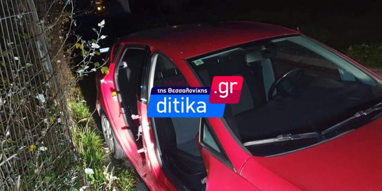 Alldaynews.gr Θεσσαλονίκη: Έκλεψαν τις πόρτες αυτοκινήτου! (φωτο)