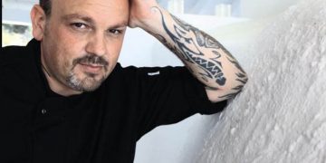 Alldaynews.gr Σκαρμούτσος: «Κόλλησα με την ηρωίνη, έχω φτάσει τρεις φορές κοντά στο θάνατο»