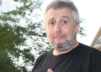 «Το μόνο σίγουρο, ο Στάθης Παναγιωτόπουλος δεν είναι στο Μεξικό. Χθες βράδυ τον είδα στη Θεσσαλονίκη… (video)