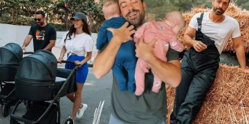 Σάκης Τανιμανίδης – Χριστίνα Μπόμπα: Οι κόρες τους έχουν το «σημάδι του πελαργού»