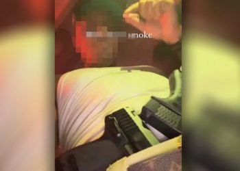 ΕΚΤΑΚΤΟ: Προσαγωγή του γνωστού τράπερ για τις εικόνες με τα όπλα