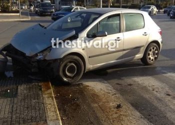ΠΡΙΝ ΛΙΓΟ στη Θεσσαλονίκη: Αυτοκίνητο έπεσε σε σταθμευμένα – Ένας ελαφρά τραυματίας