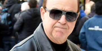 Χαϊκάλης: Πρεμιέρα με άδειο θέατρο για την παράσταση που πρωταγωνιστεί