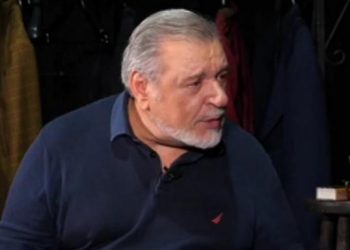 Συγκλονίζει ο Τάσος Χαλκιάς: Έχω φάει κλωτσιές και μπουνιές από τον πατέρα μου (video)