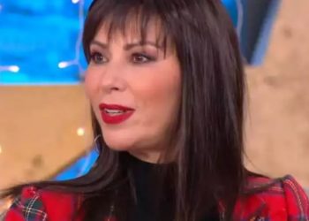 Δώρα Χρυσικού: «Με αφόρισε η εκκλησία, φανατισμένοι με έπιαναν από τα μαλλιά να με ρίξουν στο ποτάμι»