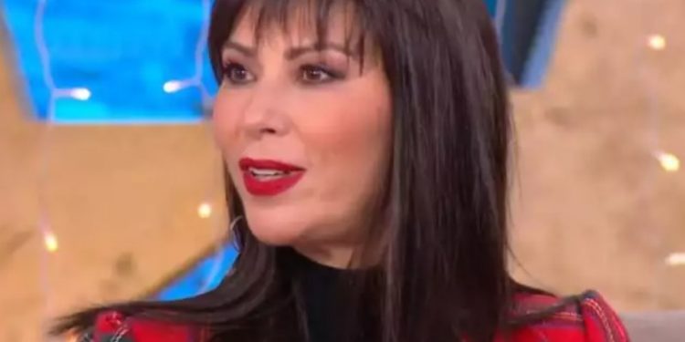 Δώρα Χρυσικού: «Με αφόρισε η εκκλησία, φανατισμένοι με έπιαναν από τα μαλλιά να με ρίξουν στο ποτάμι»