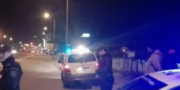 Alldaynews.gr Τρομερά επεισόδια σε μπαρ: 6 τραυματίες – Οπαδικά τα αίτια (vids)