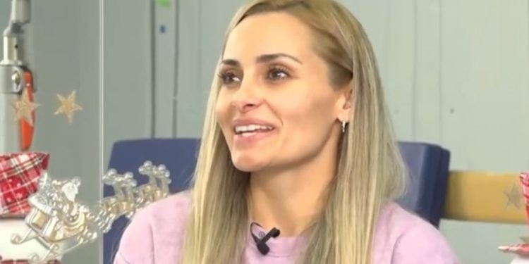 Βασιλική Μιλλούση για το δώρο του Λευτέρη Πετρούνια: «Είδα το αυτοκίνητό μου με έναν κόκκινο φιόγκο»