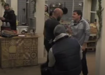 Παρ’ ολίγον… μπουνιές στη Φάρμα μεταξύ Αστρινού και Κουτσαβάκη (video)