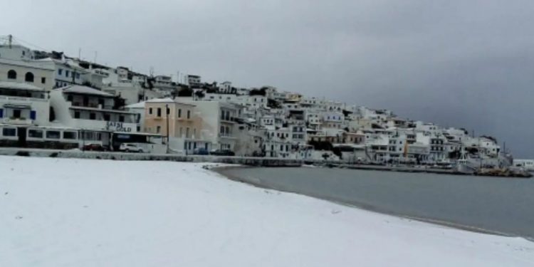 Alldaynews.gr Κυκλάδες: Πυκνό χιόνι πέφτει στα νησιά – Στα «λευκά» Άνδρος και Τήνος (φωτο)