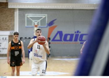 Κατέρρευσε από το χιόνι η οροφή του κλειστού γυμναστηρίου ΔΑΪΣ