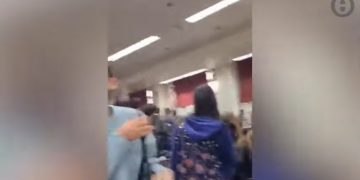 Alldaynews.gr ΑΣΟΕΕ: Άγριος ξυλοδαρμός καθηγητή από κουκουλοφόρους μέσα σε αμφιθέατρο