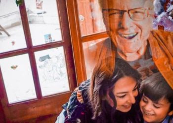 «Ο Φοίβος μου ζήτησε να πάμε εκεί που είναι θαμμένος ο μπαμπάς…» – Ανατριχιάζει η Αλίκη Κατσαβού