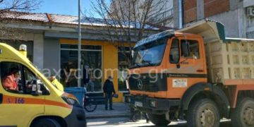 Φορτηγό παρέσυρε 23χρονο πεζό-Τραυματίστηκε σοβαρά στα πόδια