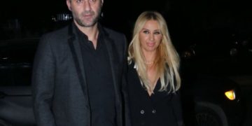 Alldaynews.gr Δύσκολες ώρες: Στο νοσοκομείο η Γωγώ Μαστροκώστα-το πλευρό της ο σύζυγός της, Τραϊανός Δέλλας