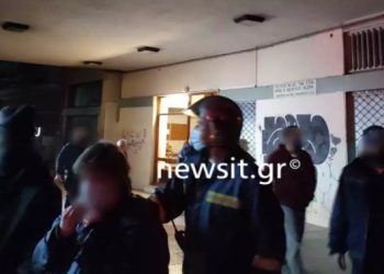 Γαλάτσι-Θρίλερ: Άνδρας κρατά όμηρο την κοπέλα του και απειλεί να τινάξει την πολυκατοικία-Εκκενώθηκε το κτήριο