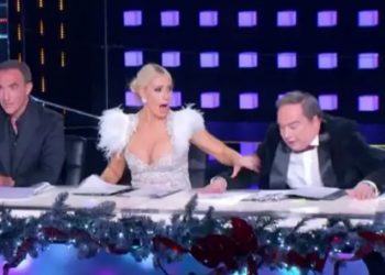 J2US: Ο Σταμάτης Φασουλής έπεσε από την καρέκλα του!