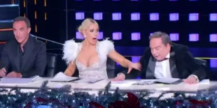 Alldaynews.gr J2US: Ο Σταμάτης Φασουλής έπεσε από την καρέκλα του!