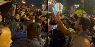Alldaynews.gr Πρωτοχρονιά-Πακιστανοί στο Σύνταγμα: Ζητούν συγγνώμη και… ακύρωση των προστίμων