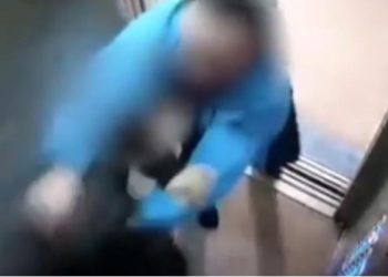 Πήρε το Νόμο στα χέρια του! Πατέρας ξυλοκόπησε τον άνδρα που παρενόχλησε την ανήλικη κόρη του[video]