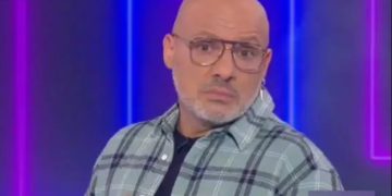 Μουτσινάς για Βαλάντη: «Πρέπει να φύγει, έχει ξεφύγει»[video]