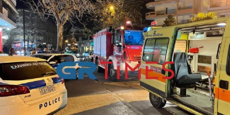 Θεσσαλονίκη-Πριν Λίγο: 18χρονη κοπέλα έπεσε από το μπαλκόνι 4ου ορόφου[video]