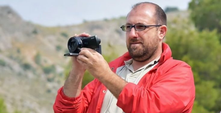 Θρήνος για τον Βαλάντη Καπίτσα-Ξέσπασε σε λυγμούς On Air η δημοσιογράφος που ανακοίνωσε το θάνατο του[video]