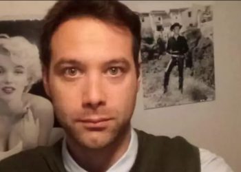 Στράτος Χατζηηλίας: Ο ηθοποιός από το Μπρούσκο που δουλεύει ως διανομέας για την επιβίωση