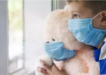 Παιδιά με κορονοϊό: Πώς αντιδρούν στη μετάλλαξη Όμικρον-Μπορεί να εισαχθούν στο νοσοκομείο και τα μωρά