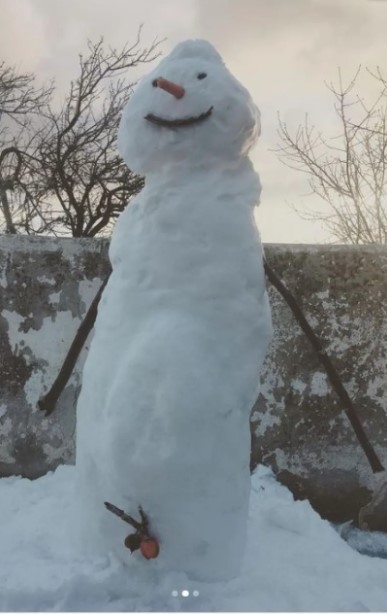 Χαμός με τον Πρόστυχο χιονάνθρωπο της Ματθίλδης Μαγγίρα[photos]