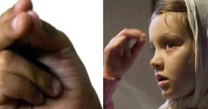 Σταυρός: Ποιοι είναι οι λόγοι που κάνουμε τον σταυρό μας με το δεξί χέρι – Τι συμβολίζουν τα 2 κάτω δάχτυλα που είναι κλειστά