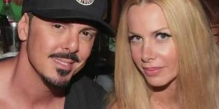 Διαζύγιο για τον Νίκο Βουρλιώτη και την Όλγα Καρπαθάκη μετά από 10 χρόνια γάμου