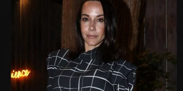 «Ο 6χρονος γιος μου βρήκε νεκρό τον μπαμπά του στο κρεβάτι του»: Η Μαρίνα Λαμπροπούλου συγκλόνισε όλη την Ελλάδα[video]