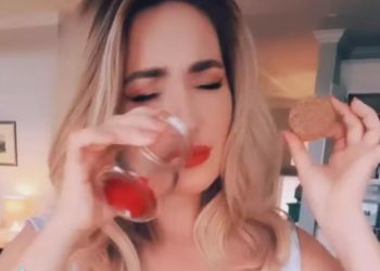 Αμερικανίδα σταρ ριάλιτι πουλάει μέσω NFT βαζάκια με τα αέριά της και βγάζει χιλιάδες δολάρια[video]