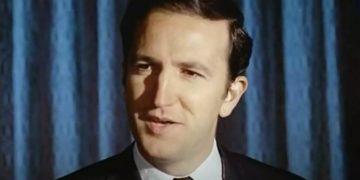 Σάκης Παπανικολάου