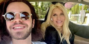 Το ανακοίνωσε στην Ελένη Μενεγάκη και τον Γιάννη Λάτσιο – Η μεγάλη απόφαση που πήρε ο γιος τους, Άγγελος