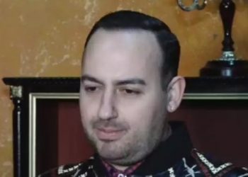 Μαυρίκιος Μαυρικίου: Κυκλοφορούσε γυμνή μπροστά σε όλους τους άντρες ηθοποιούς και μετά καταγγέλλει ότι ”Με χούφτωσε στο καμαρίνι”