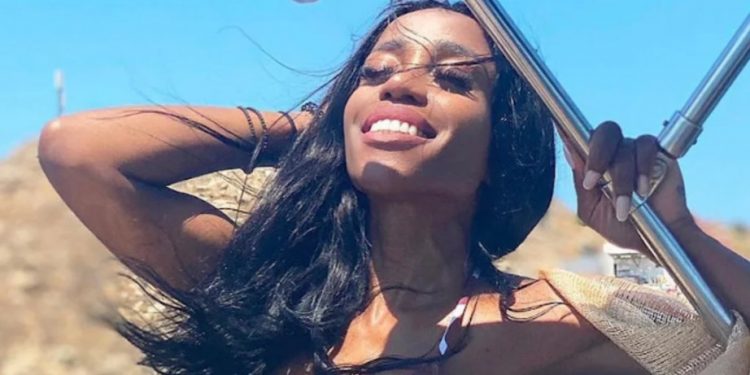 Ελίζαμπεθ Ελέτσι: Έχει σχέση εξ αποστάσεως και βλέπουν ερωτικές ταινίες[video]